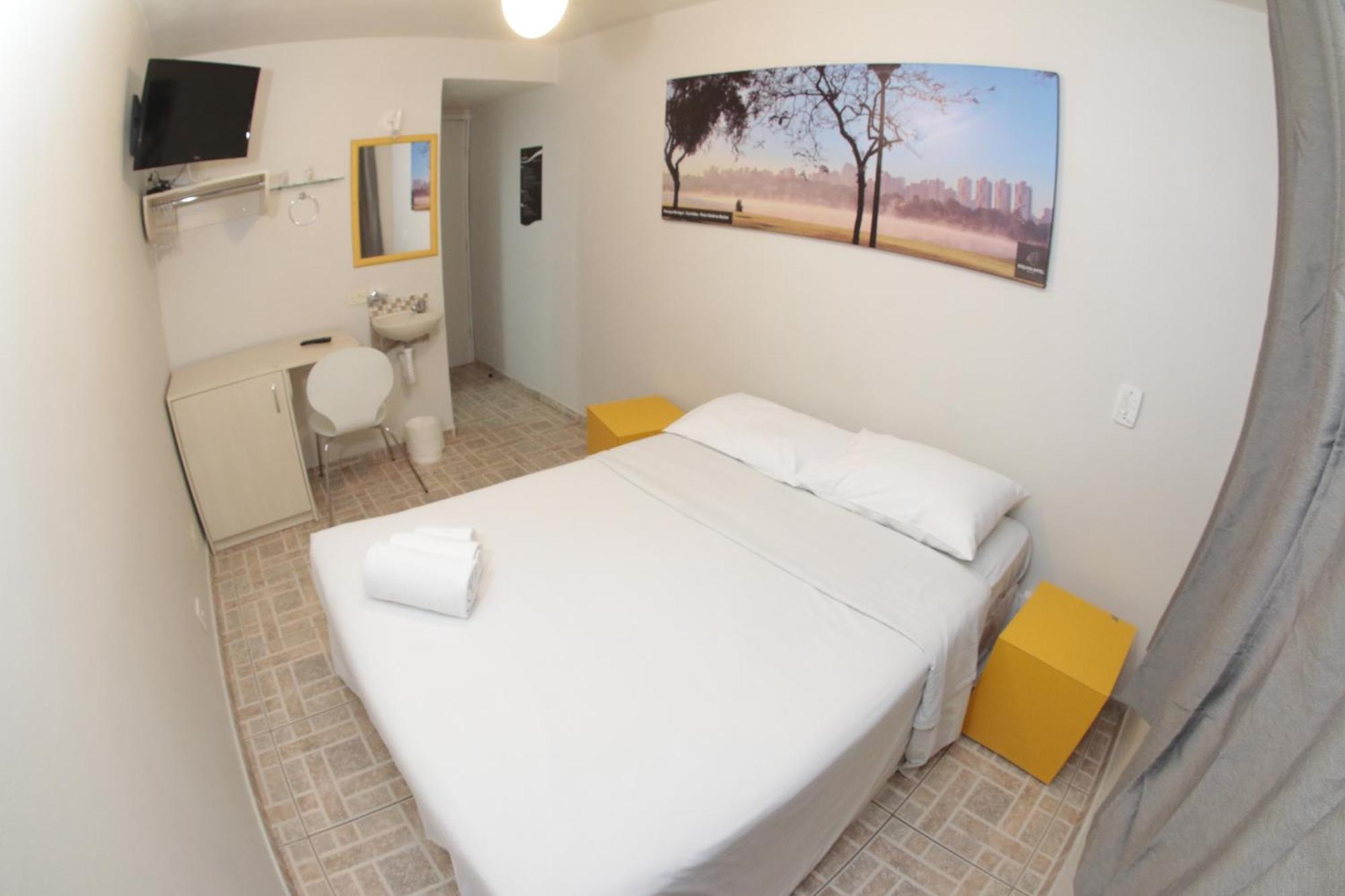 Esquina Batel - Hotel Economico Куритиба Екстериор снимка
