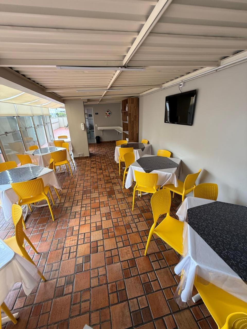 Esquina Batel - Hotel Economico Куритиба Екстериор снимка
